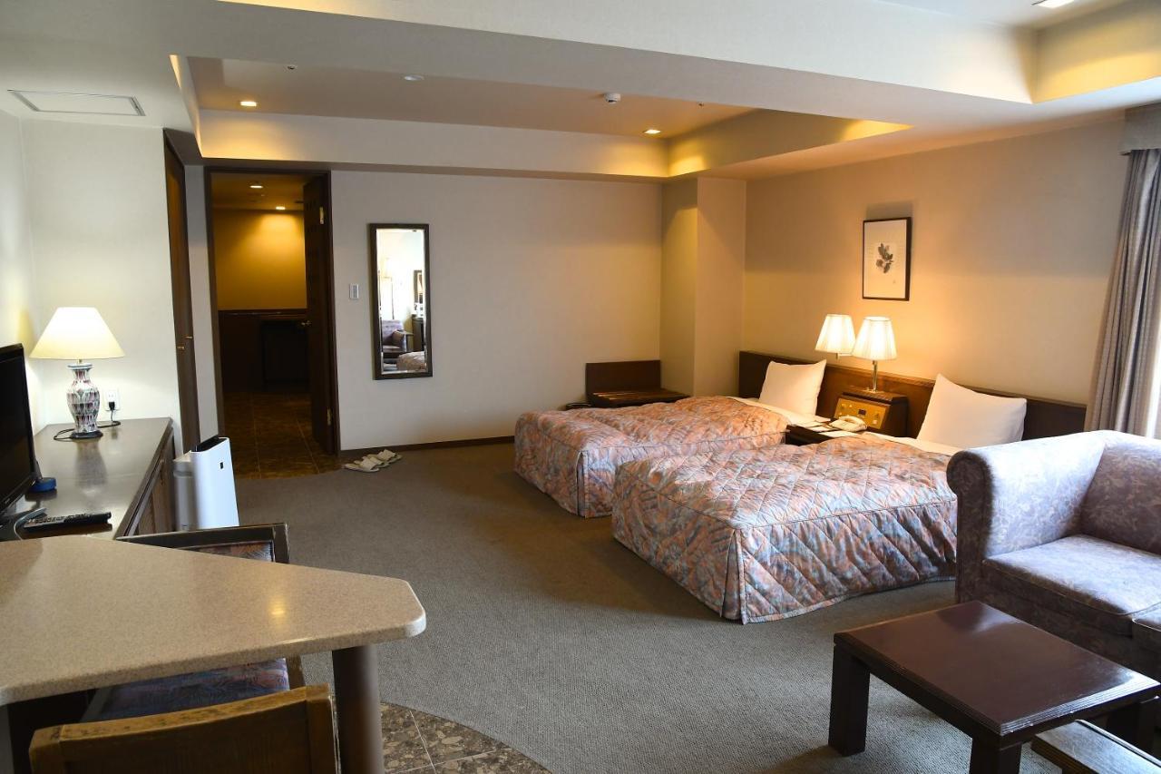 Karuizawakurabu Hotel 1130 Hewitt Resort Цумаґой Екстер'єр фото